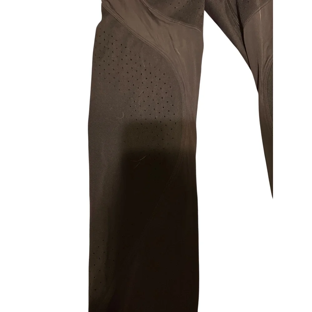 Lululemon Black Workout Leggings‎ Size 4 Activewear Athleisure Perforated